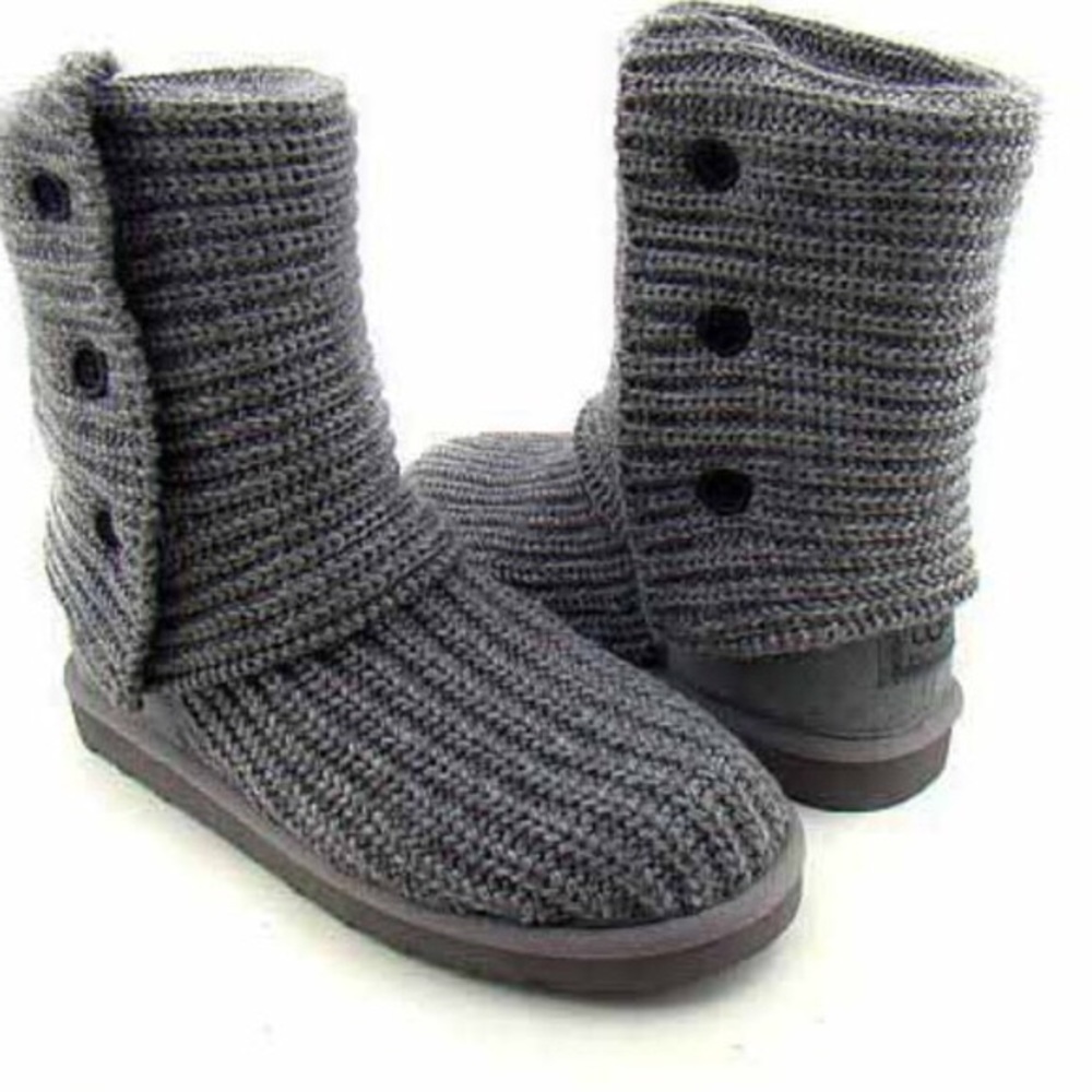 BRAND NEW Gray Sweater Uggs